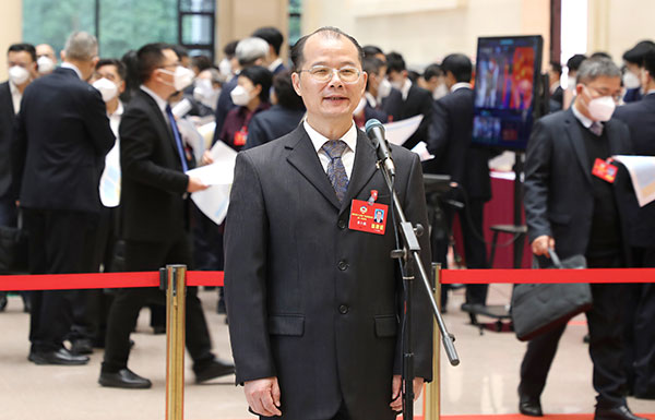 省政協(xié)委員、致公黨廣東省委會專職副主委黃小彪：高標準建設華僑經(jīng)濟文化合作試驗區(qū)