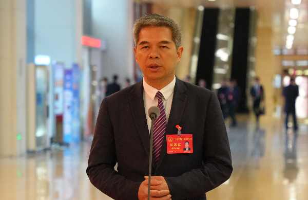 省人大代表、揭陽普寧市中醫(yī)醫(yī)院院長羅列波：構(gòu)建醫(yī)養(yǎng)聯(lián)合服務(wù)體 提升中醫(yī)藥適老服務(wù)