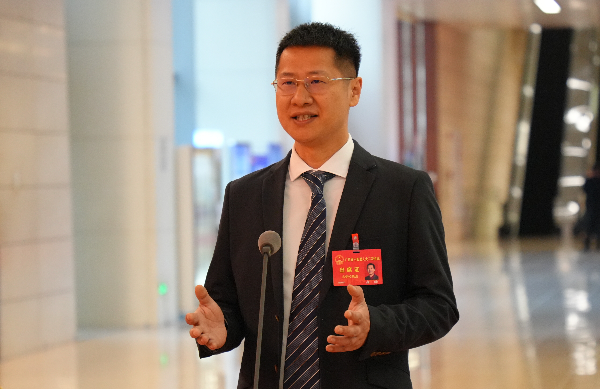 省人大代表、東莞先知大數(shù)據(jù)有限公司董事長兼首席科學(xué)家余旸：科技助力制造業(yè) 企業(yè)尋找出海通道