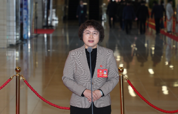 省政協(xié)委員，廣東工業(yè)大學(xué)黨委常委、統(tǒng)戰(zhàn)部部長李靖茂：重視并開展好體育大課間