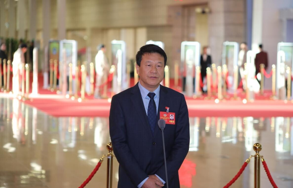 省政協(xié)委員、廣東輕工職業(yè)技術大學藝術設計學院院長桂元龍：讓體育“非遺”之花在校園綻放